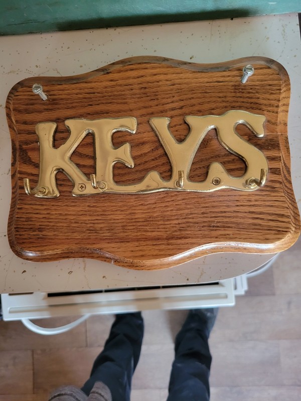 Vintage,SMC, Select,Merchandise Company,Keys,Key Holder,Walnut Wood,Back Plate