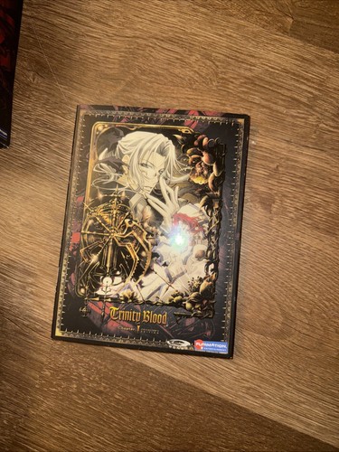 TRINITY BLOOD COLLECTORS EDITION BOX SET CHAPTER I-VI Not Complete - Imagen 5 de 7