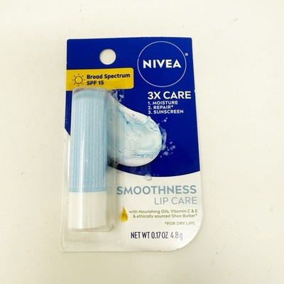 (1) Nivea Smoothness Lip Care, SPF 15, 0.17 oz (4.8 g) Expires 07/2026