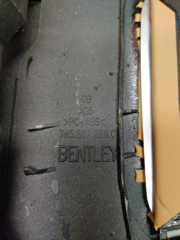 10 09 08 07 06 05 Bentley Continental Flying Spur Right Upper B-Pillar Trim OEM