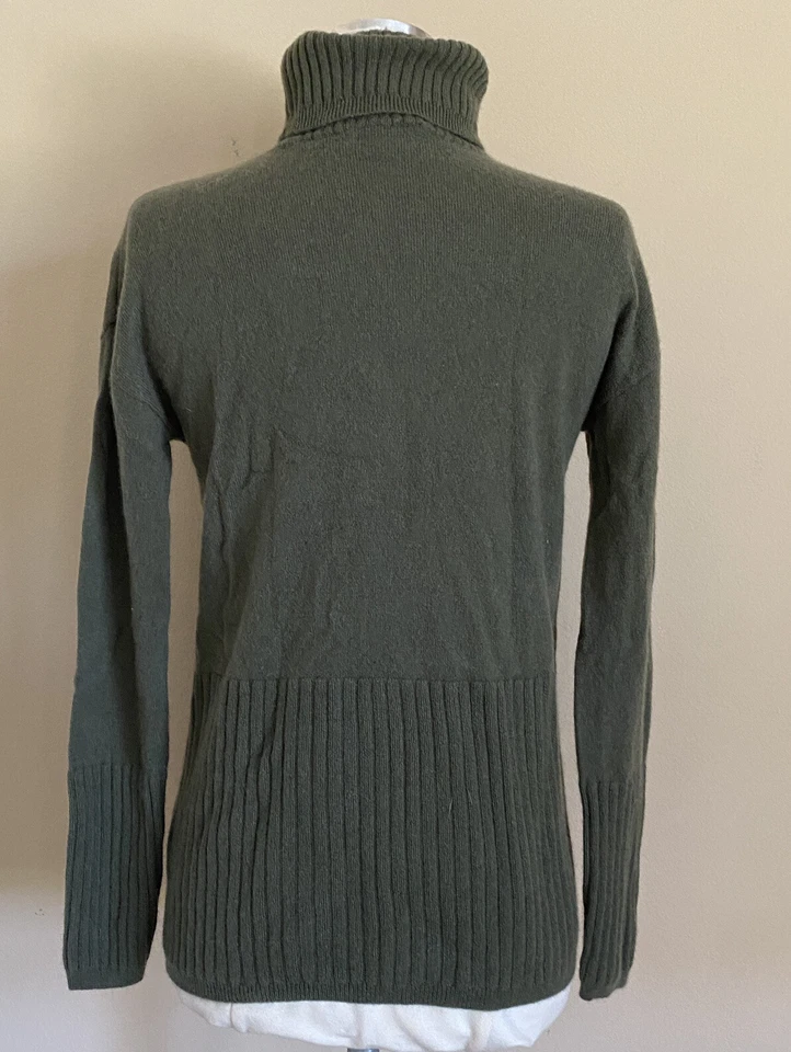 Suéter Saks Fifth Ave para mujer talla XS cachemir cuello alto verde Foto 3 de 4