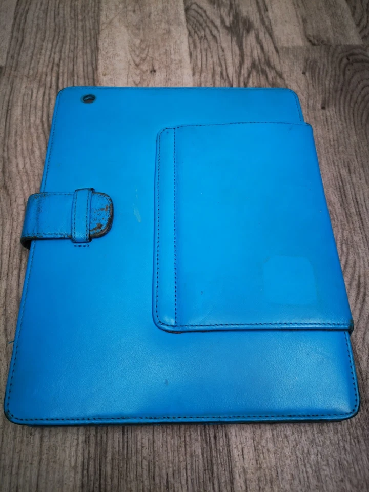 Genuine Apple iPad 2 - 16GB - White (A1395) [iPad 2,1] - Image 3 of 4