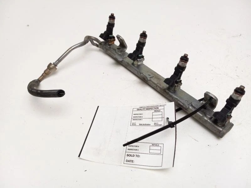 Inyector de riel de combustible Nissan Rogue 2008-2015 Foto 4 de 4