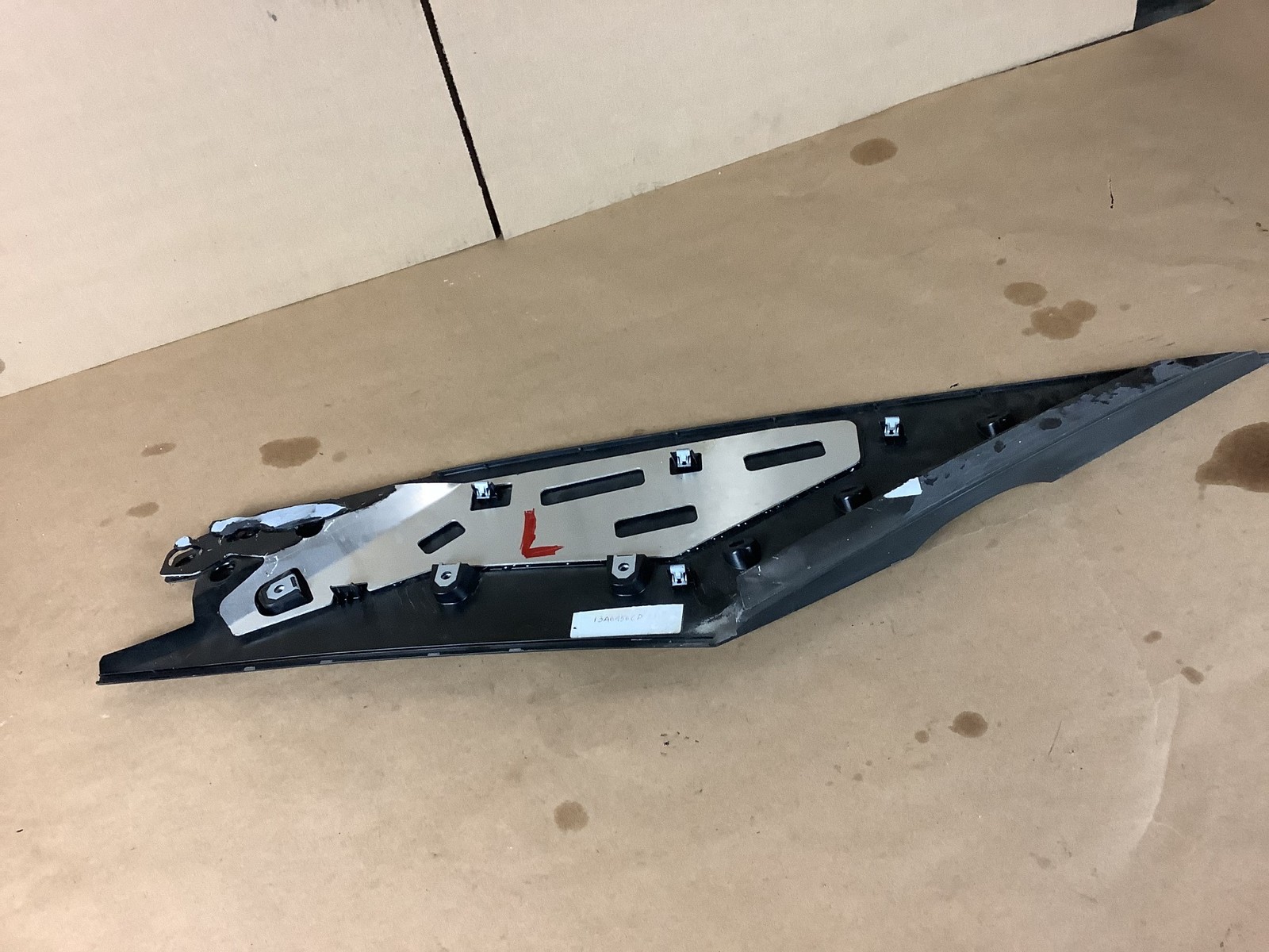 McLaren 570S 570 2017 Rear Left Driver Quarter Under Body Panel Molding 15-19 |Y