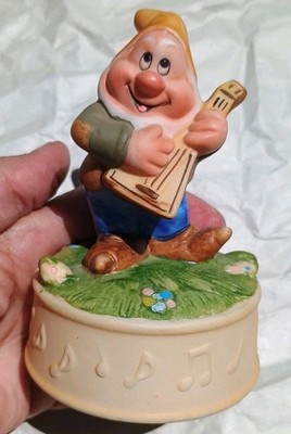 Vtg Schmid 50th Anniversary Snow White Seven Dwarf 3D HAPPY Rotating Music Box