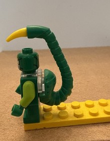 Lego Scorpion Minifigure sh0361 Spider-Man 76071 CMF Lot Rare Retired Marvel HTF