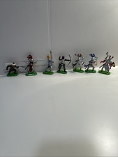 Vintage Britains Deetail 2.5  Foot Knights 7 Different