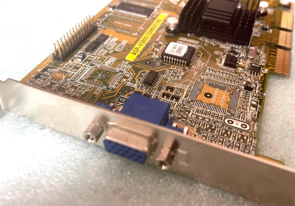 ASUS AGP-V3800 COMBAT 8M NVIDIA Riva TNT2 AGP VIDEO CARD VGA ONLY MXB189 - Image 3 of 3