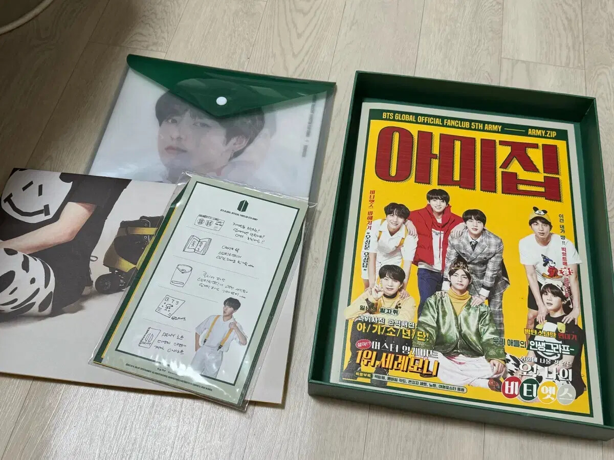 防弾少年団(BTS) - bts army membership kit 5期 BTS Official Army Zip 5th Membership Kit All Members Plastic