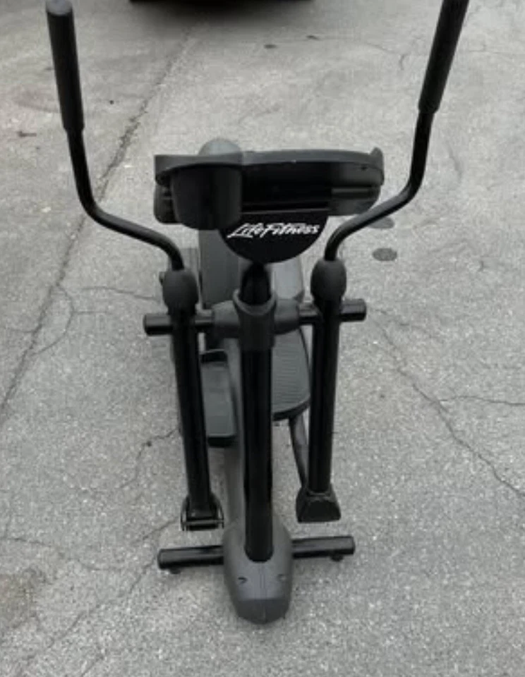 Elíptica comercial Life Fitness X9i * Foto 2 de 4