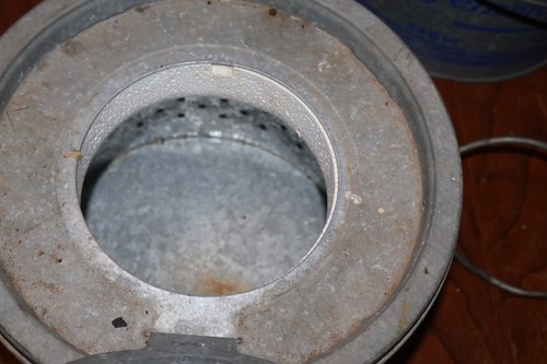 Vintage Fenwick Woodstream Galvanized Metal Minnow Floating Bait Bucket Fishing - Picture 7 of 7