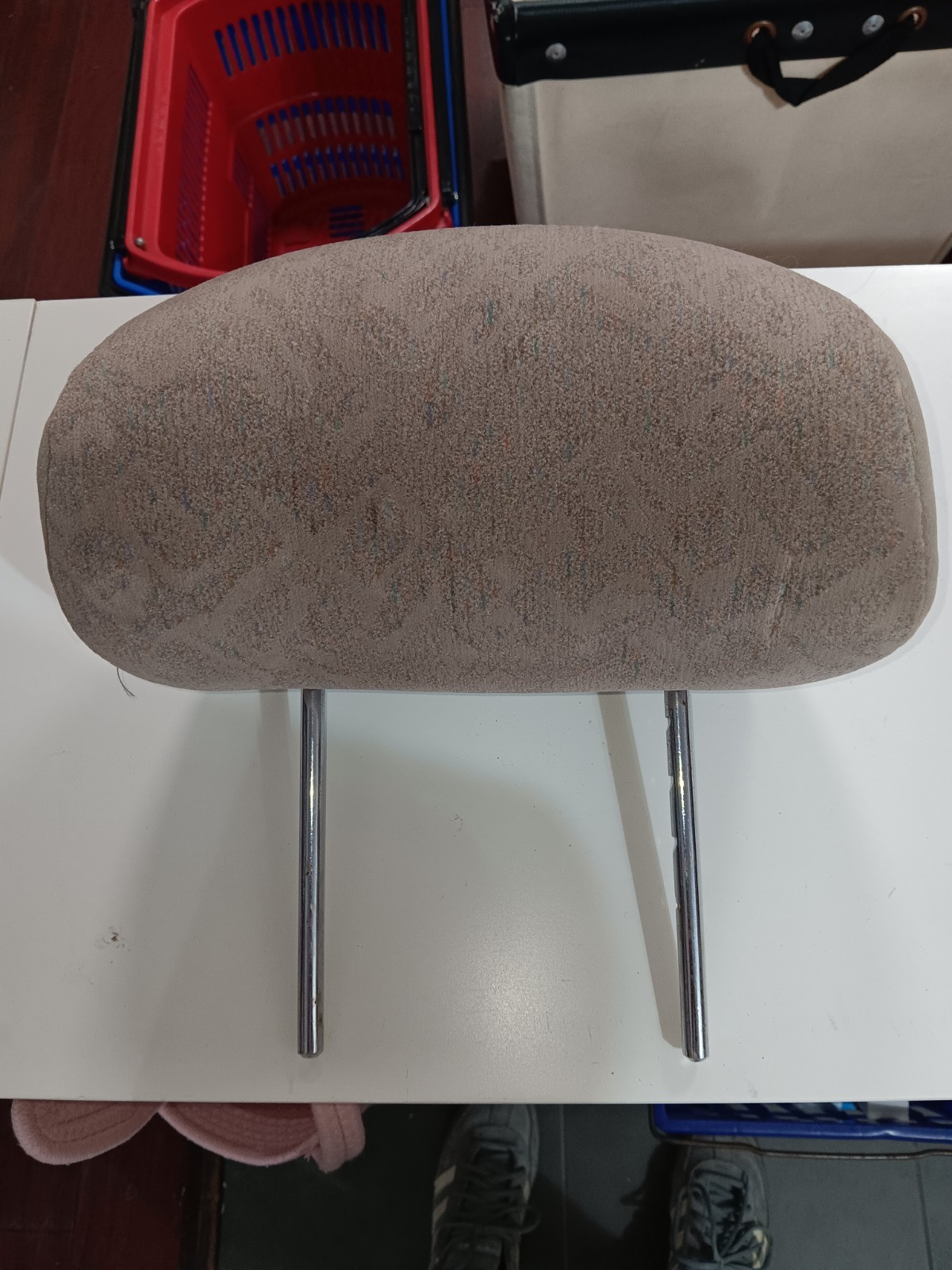 2000 - 2003 Toyota SIENNA Rear Left / Right Headrest-beige