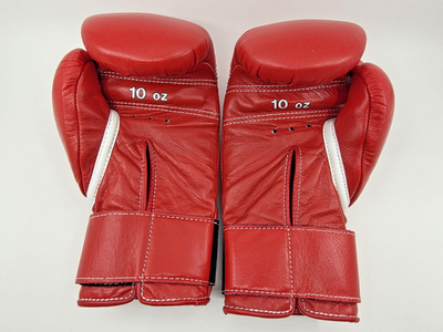 Winning MS-300 10oz Boxing Gloves Red Hook and Loop Used Made in