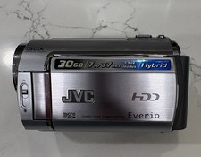 JVC Everio GZ- MG330HU Zoom Camcorder w/ Charger and Battery - Tested Working
