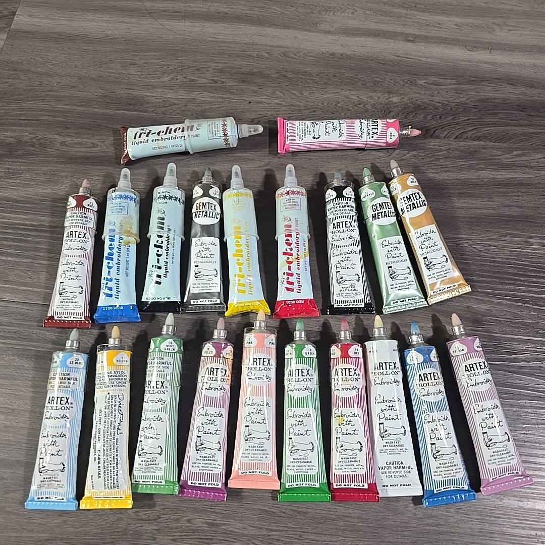 Lot Of TRI-CHEM And Artex Liquid Embroidery Paint Tubes Read 