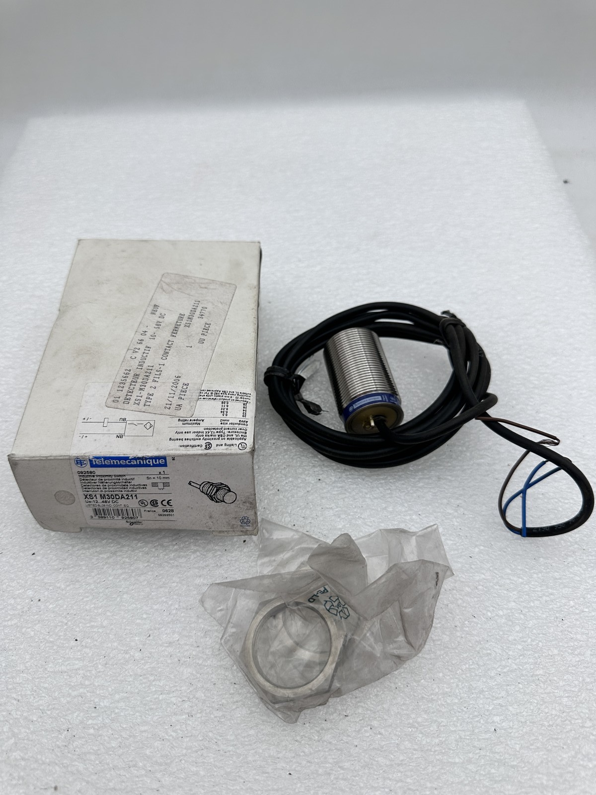 Détecteur de proximité inductif XS1 M30DA211 Telemechanique IP67