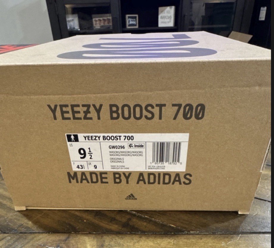 adidas Yeezy Boost 700 GW0296 Wash Orange Men's Sneakers Gray Orange 2021 thumbnail 6