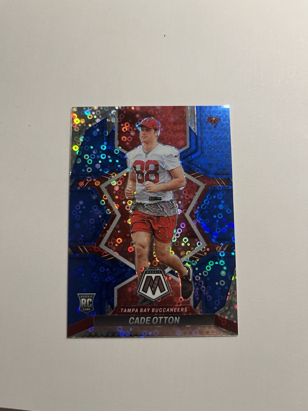 2022 Panini Mosaic Rookies No Huddle Blue Prizm /75 Cade Otton #361 Rookie RC B2