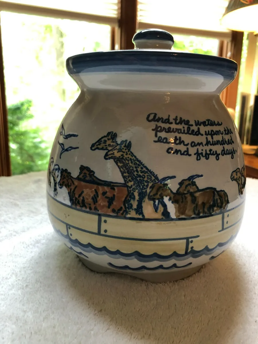 Rare/Vintage - Louisville Stoneware - Noah's Ark Cookie Footed Jar