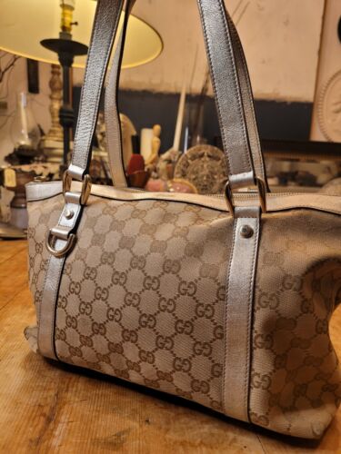Gucci abbey hand bag - Gem Gucci abbey hand bag - Gem
