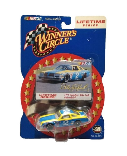 Winner's Circle M&M's ミニカー 38号 【公式通販】