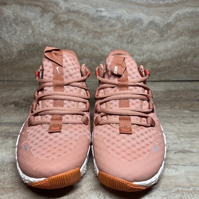 Nike Women display picture 1