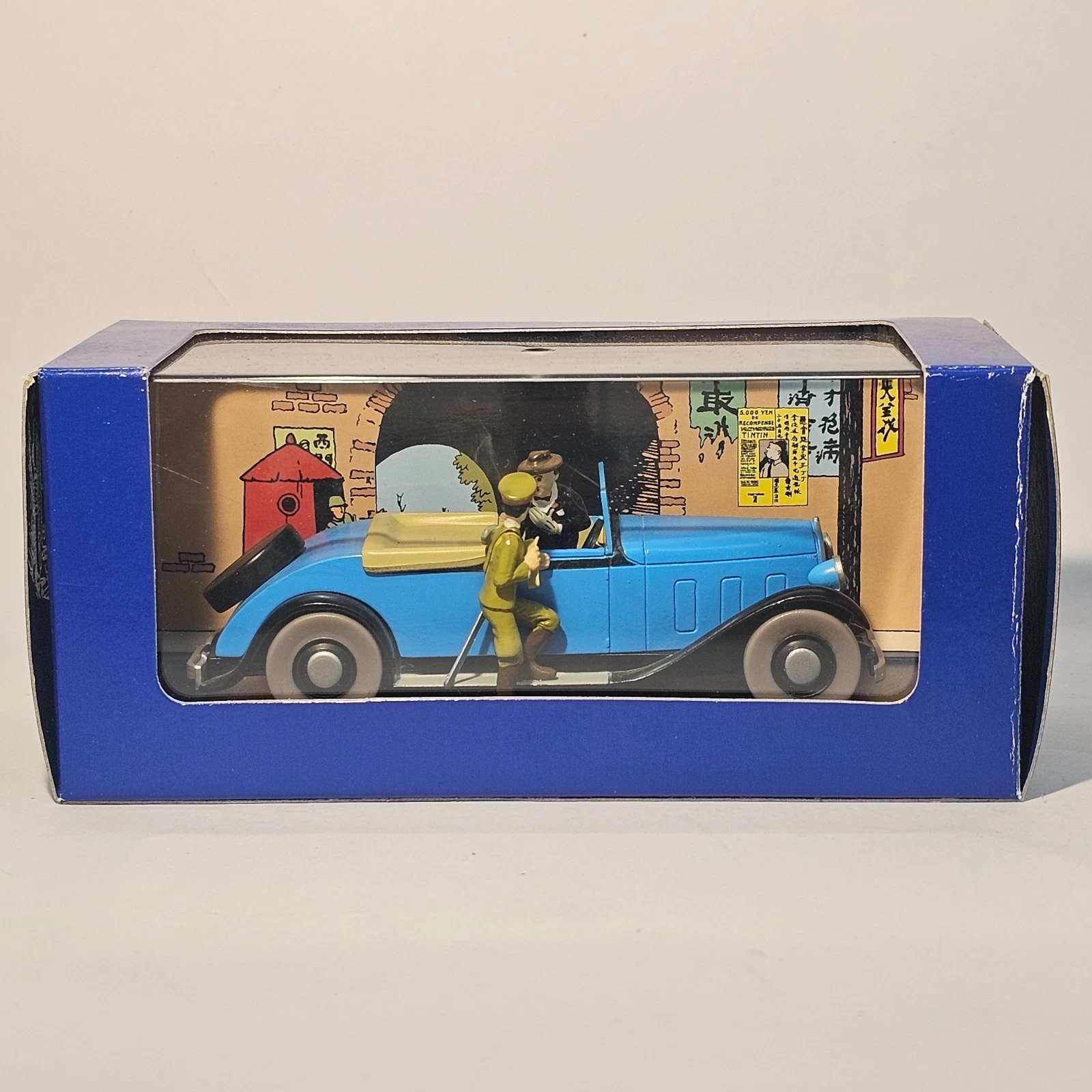 Voiture Miniature Tintin La décapotable du Lotus bleu