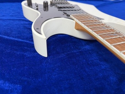 Ibanez RG2550Z-GW Galaxy White Used 2008 Rosewood Fingerboard w