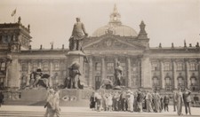 #41660 Berlin Germany 1936 (Olympic days). Statue of Bismark & Reichstag. Photo