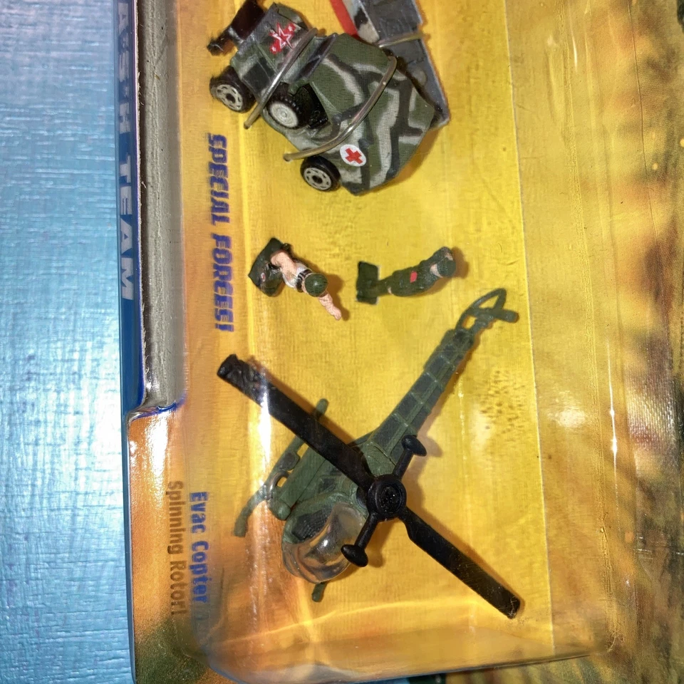 Micro Machines Military #4 MASH Team Hospital Ship Medical Truck Evac Copter ‘98 - Image 3 of 4