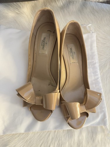 Valentino Bow Pumps 38 Kittenheel Beige Patent Leather