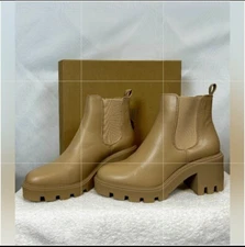 Redtop Chunky Heel Women’s  Platform Chelsea Boots / tan / Sz 9