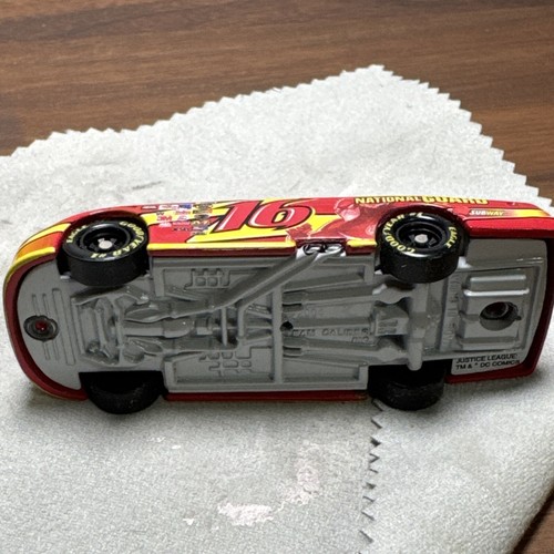 DC Flash 2004 Edition Nascar Issue #46 Car 1:64 Team Caliber #16 - Picture 5 of 5
