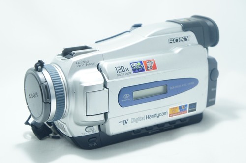 Near Mint Sony Digital Handycam DCR-TRV18 MiniDV Camcorder Cord Works - Picture 3 of 10