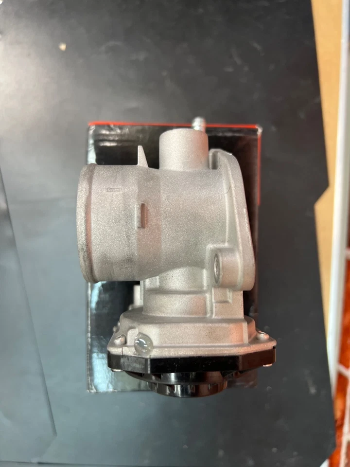 Electronic Throttle Body for Toyota Prius C 2012-2019 1.5L, Replace# 2203047040 Foto 4 de 4