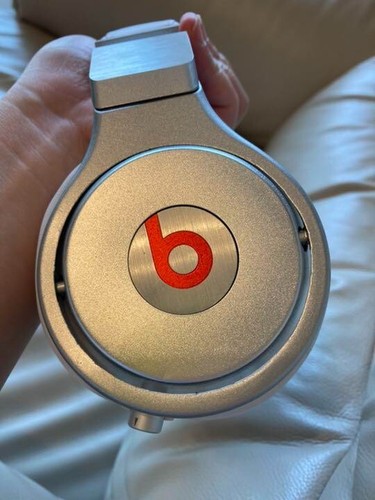 Beats MH BTS-P by Dr. Dre Pro Over the 