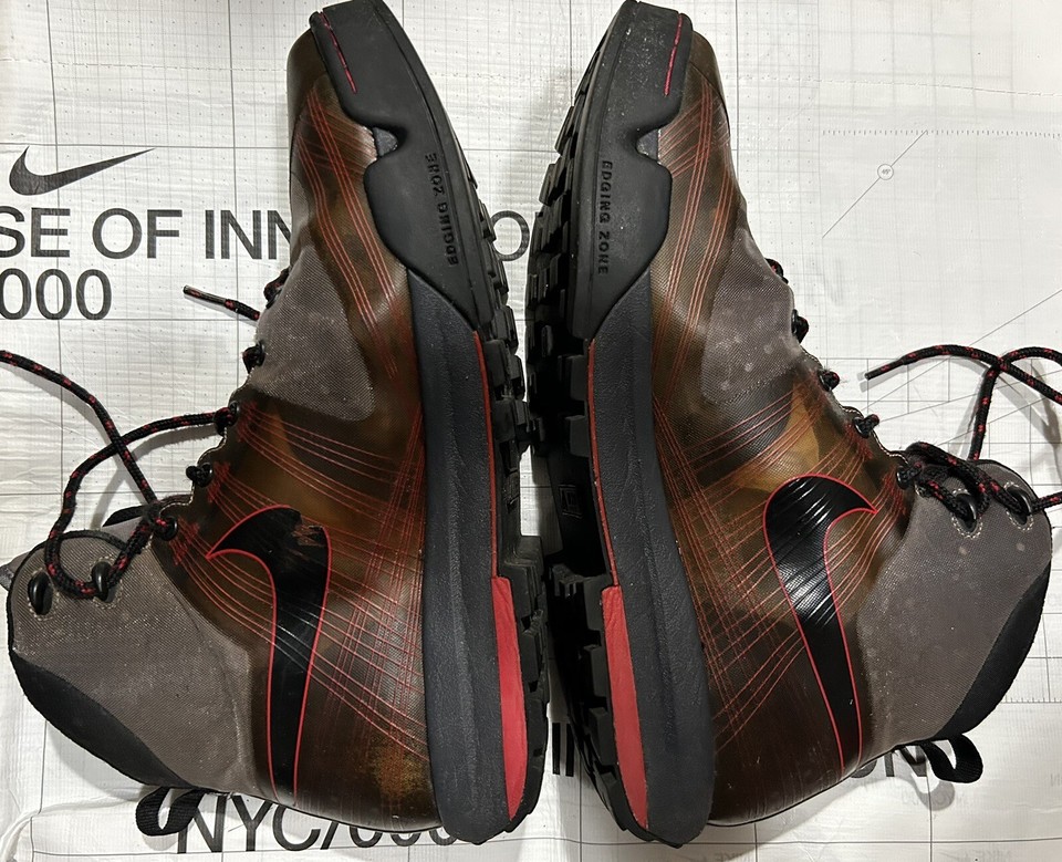 Rare NIKE Zoom Ashiko ACG Black Red Flywire Boots Collector's Item