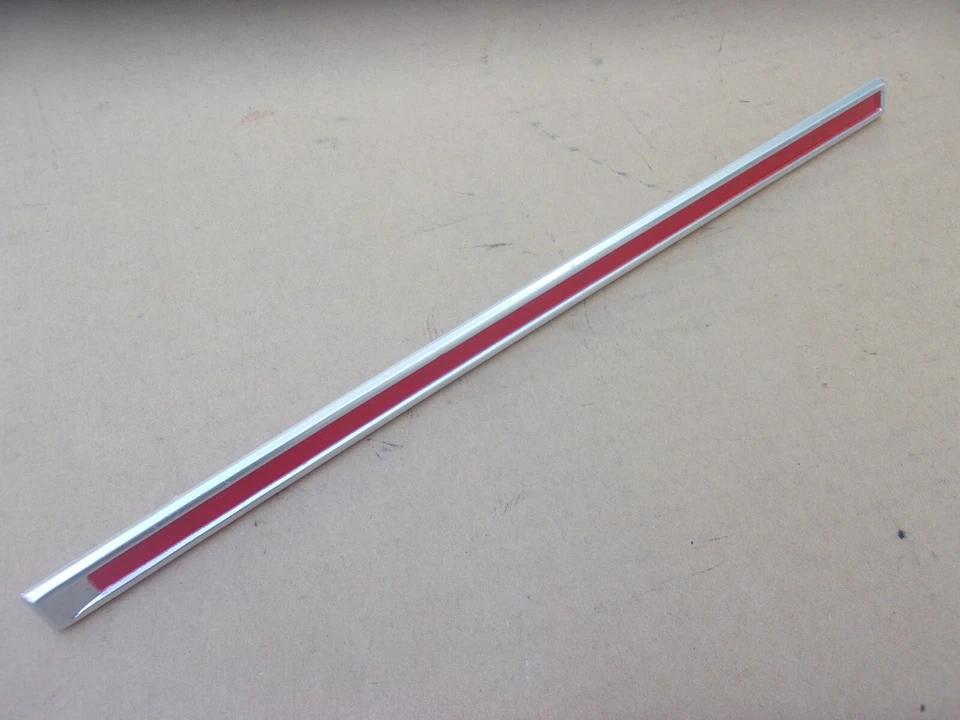 НОВЫЙ 1965 Plymouth Fury переднее крыло цветной молдинг бары красный/белый/синий комплект - Изображение 4 из 4