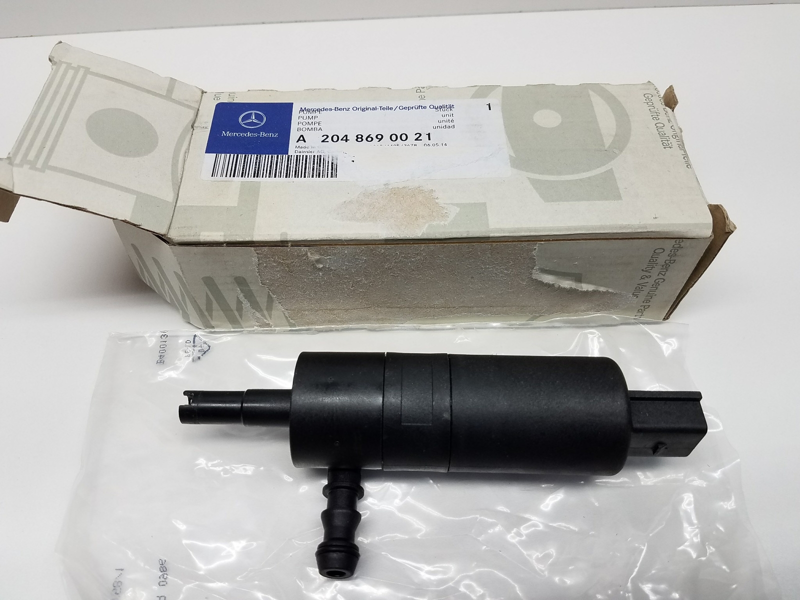 NEW GENUINE MERCEDES BENZ WASHER PUMP OEM PART # A 2048690021 | eBay 