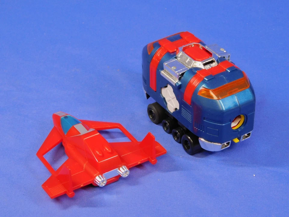 VOLTRON I VEHICLE FORCE LAND & AIR WARRIOR 1984 MATCHBOX UNUSED W/BOXES - Image 3 of 4