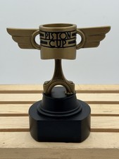 Disneyland Cars Land Piston Cup Trophy 7" Disney Réplica Resina Daño/Reparado