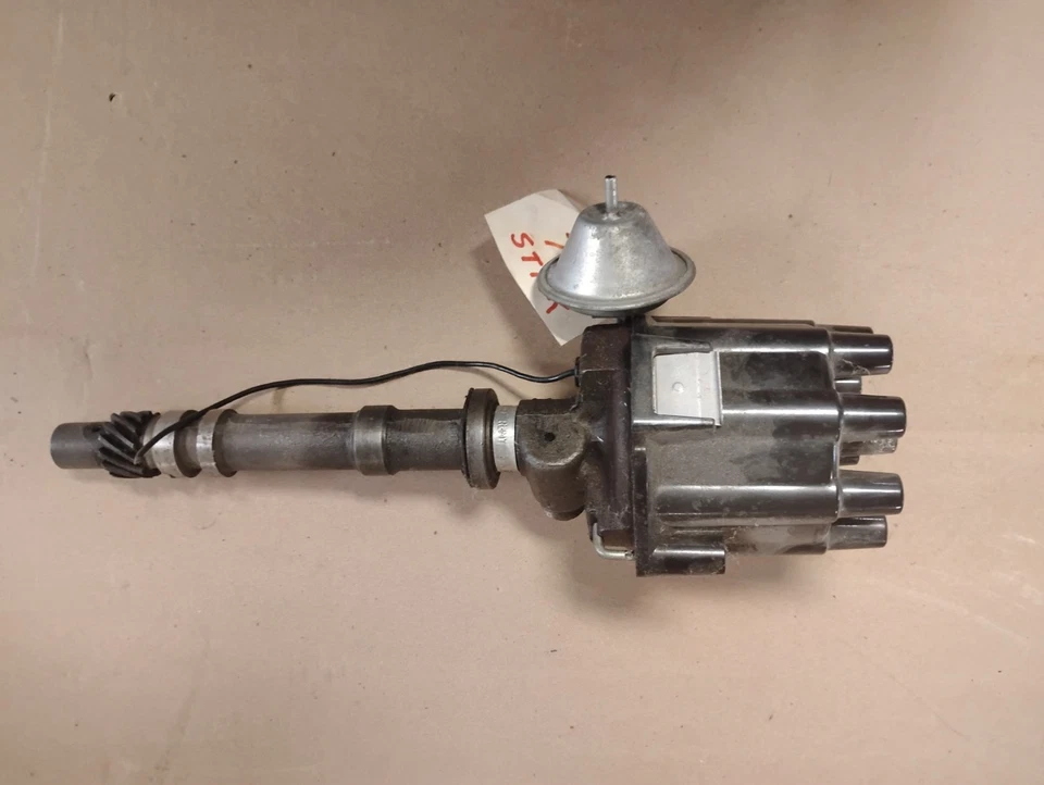 74 CORVETTE TACH DRIVE DISTRIBUTOR GM USED NICE!! 1112150 3 M 10 - Image 2 of 4