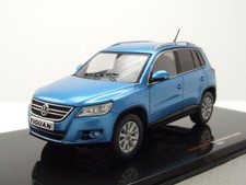 VW Tiguan 2007 blau metallic Modellauto 1:43 ixo models