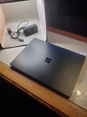 Microsoft Surface Laptop 3   i5-1035G7 / 8GB RAM / 128GB NVMe   No OS Installed