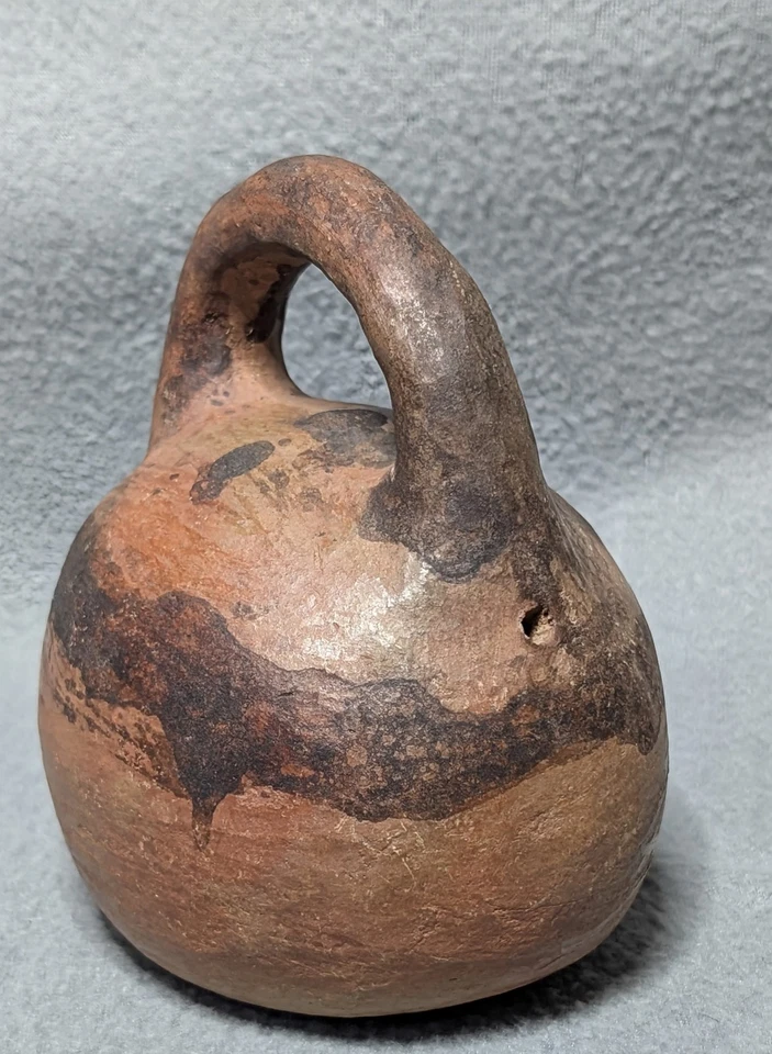 Banco de dinero de cerámica de arcilla hecho a mano de colección tarro arte popular primitivo con mango Foto 4 de 4