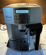 DELONGHI MAGNIFICA AUTOMATIC CAPPUCCINO ESAM3500.S COFFEE MACHINE Good Condition