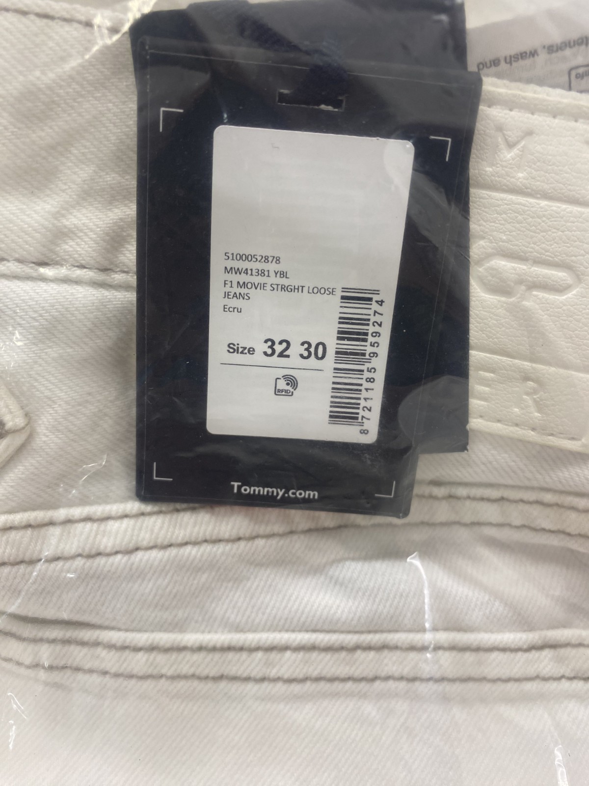 TOMMY HILFIGER APXGP MEN&rsquo;S JEANS, F1 THE MOVIE, 32W-30L, ECRU (OFF WHITE). NEW.