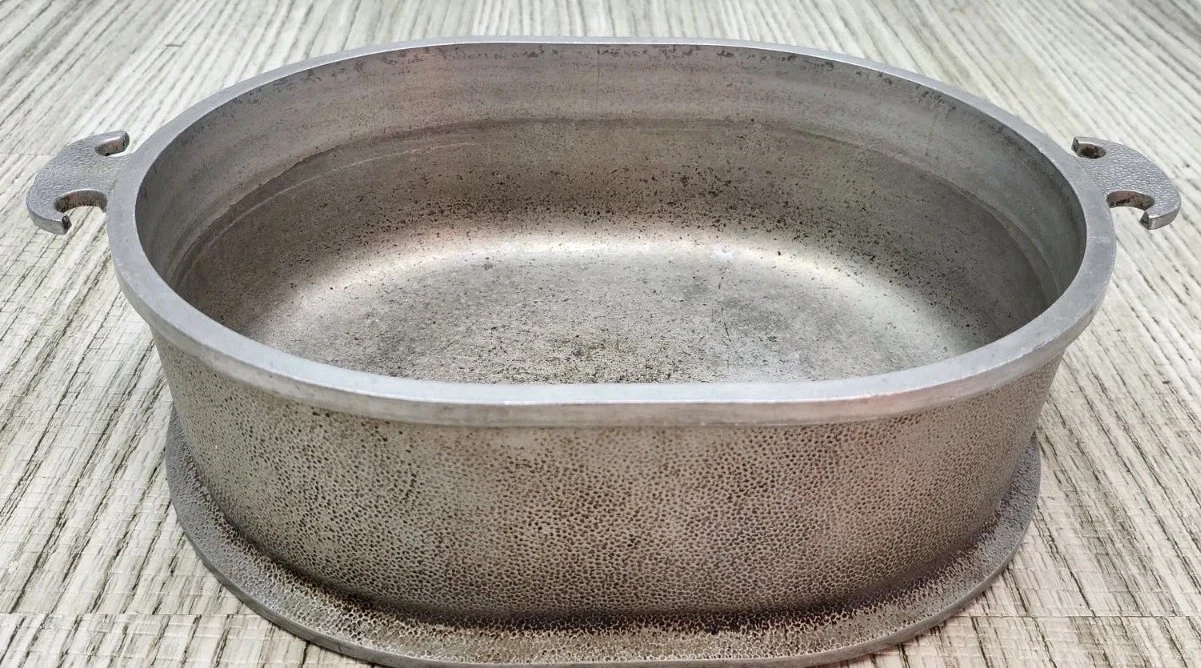 Vintage Guardian Oval Dutch Oven Roaster
