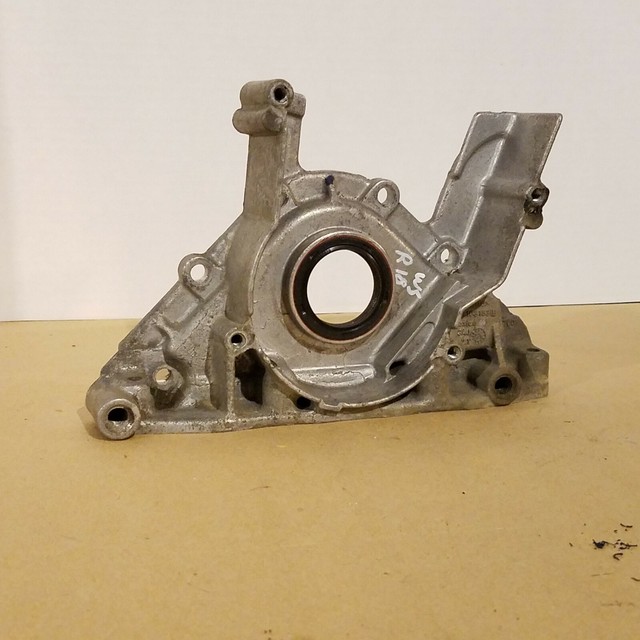 2001 Volkswagen Passat 1.8L OEM Lower Timing Cover Housing (R18) eBay