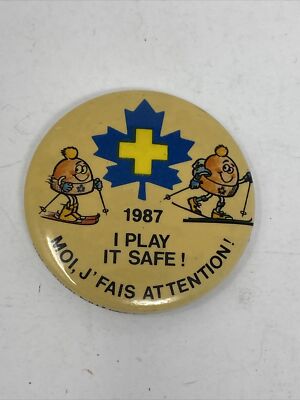 1987 French Canadian Skiing Pinback Button I Play it Safe Moi J'Fais Attention